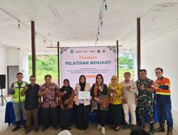 Disnakertrans Kutim Resmi Tutup Pelatihan Konveksi PT Indexim Coalindo